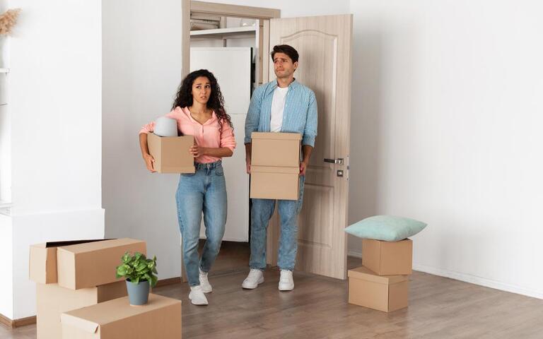 Кого собственнику нельзя или сложно выписать из квартиры