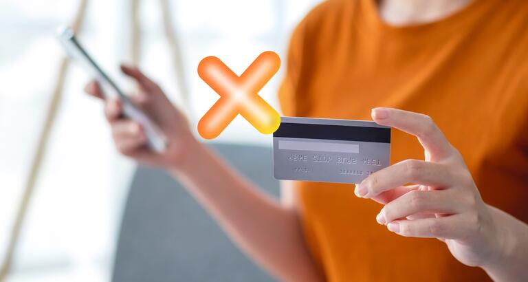 Запрет на сделки с жильем без личного участия. Как и зачем устанавливать